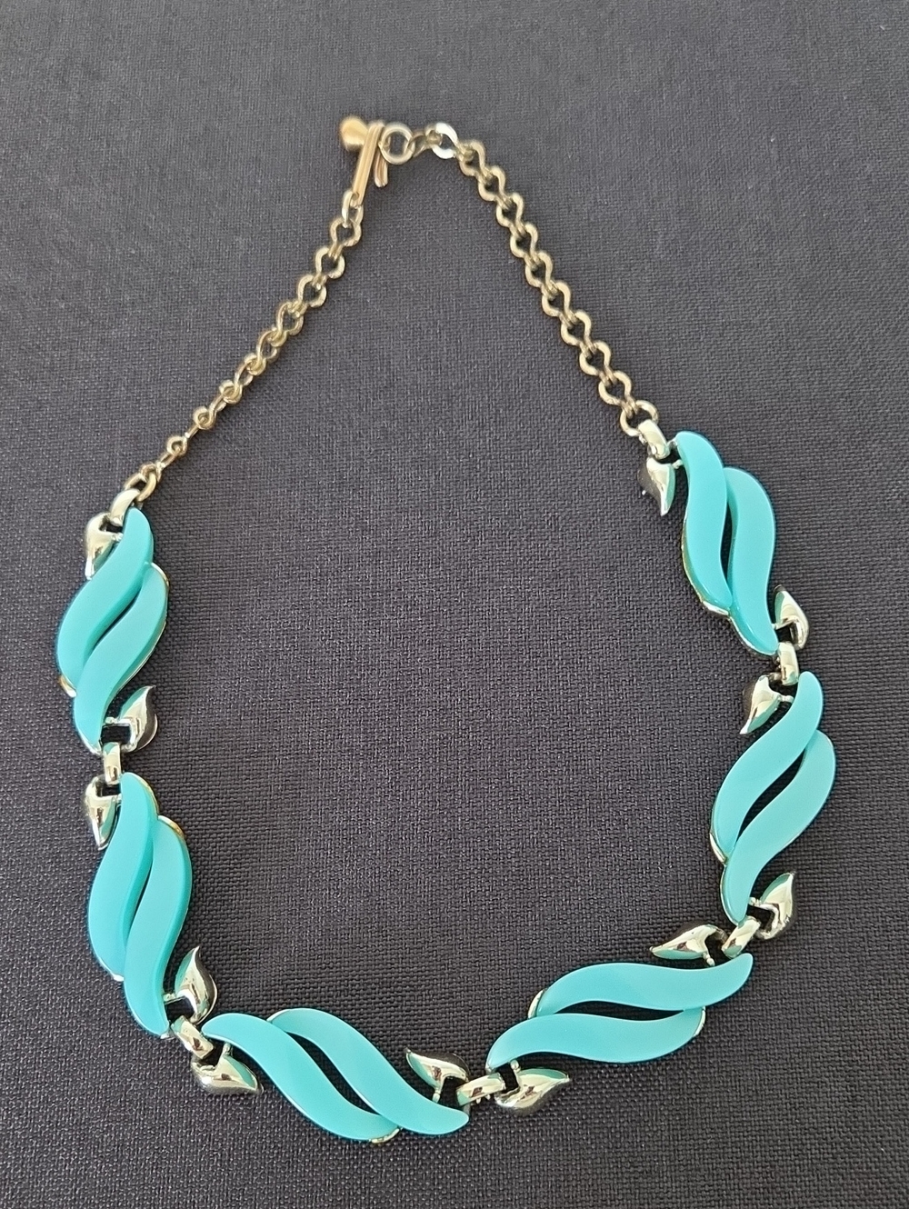 Vintage Coro turquoise enamel and gold-tone wave link necklace from the 1950s